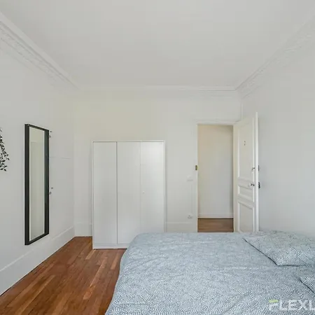 Flexliving - - Henri Sellier - 92 Holiday home